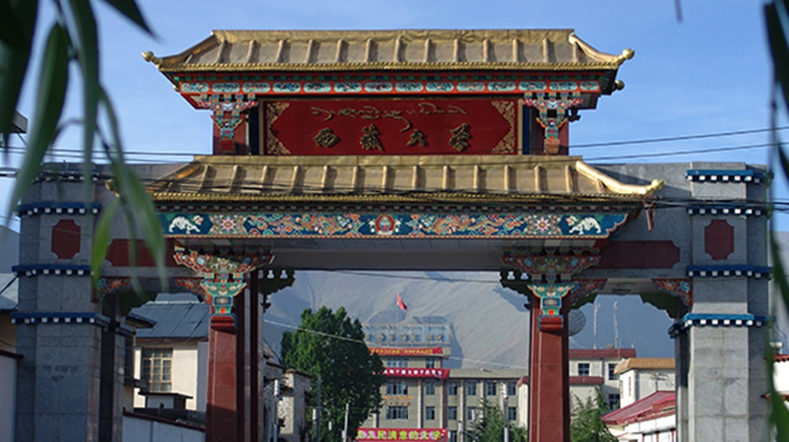 云南省考生想要进211大学，高考最低多少分？有所211只需二本分数