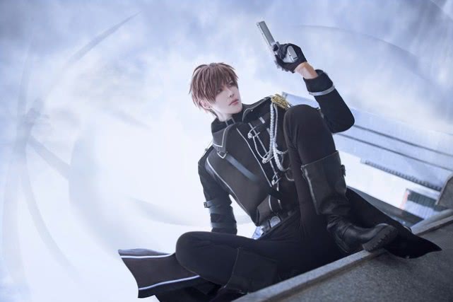cosplay恋与制作人,黑saber泳装cos cos:恋与制作人,白起·危情