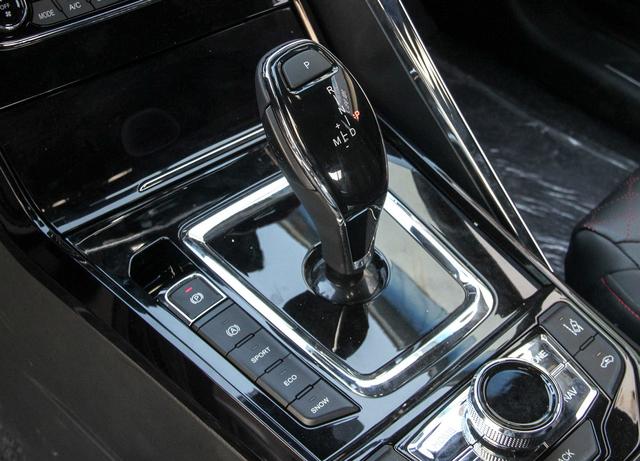 不到8万的价格有30万的性能?这款帅气SUV标配1.6T,7.8秒破百