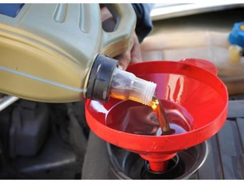 欧洲车为何3万公里才保养1次，大洋彼岸的国内咋变成了3千公里？