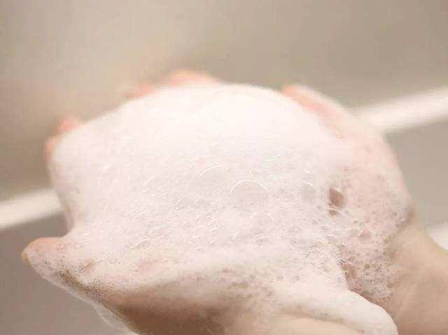 每天都洗头发好，还是两三天洗一次好？看完你就懂了