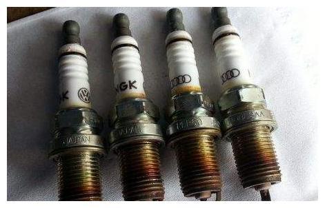 三种必须换火花塞的情况，逾期不换，修车工：准备掏更多钱吧