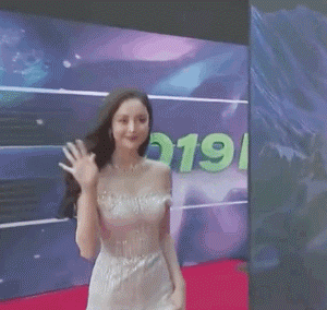 今年红毯又有哪些出圈瞬间？