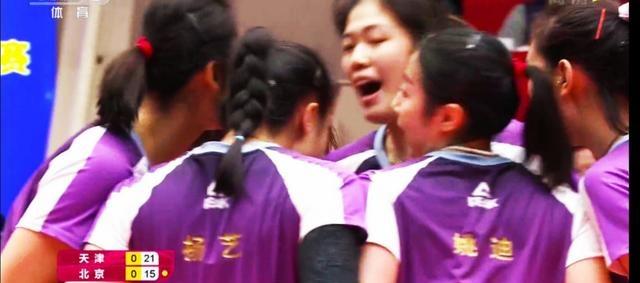 天津平安夜3:0零封北京女排，朱婷22分送礼球迷