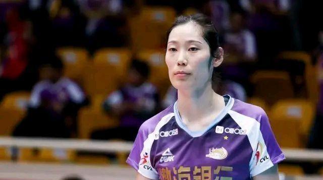 备战不够？朱婷带伤出战仍无解 北京女排攻防两端有点尴尬