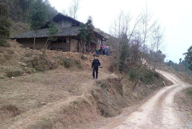 13岁留守女童产下一名女婴，使她怀孕的是48岁的隔壁老王