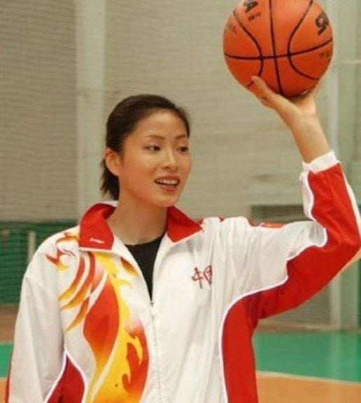 50岁女篮名将仍单身？CBA史上第一位女帅？中国女篮10大女神之一