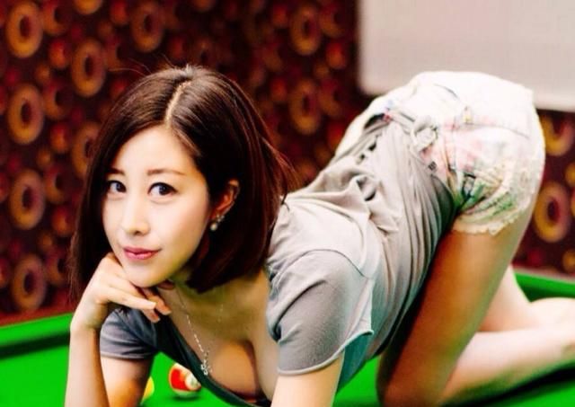 她曾是最美台球女裁判，因一张照片走红，如今想找男友生4个小孩