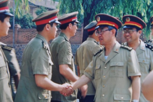 唯一被授五次军衔的将军，1955年授衔只是上尉，38年后晋升为上将