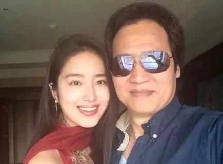 杨采钰首次回应与陈金飞恋情，称被老公身上的三个优点所打动