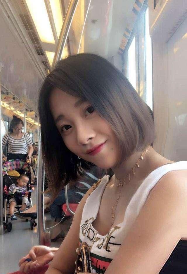 22岁短跑女神，揭开肚脐上的“遮羞布”，让隐藏的秘密浮出水面