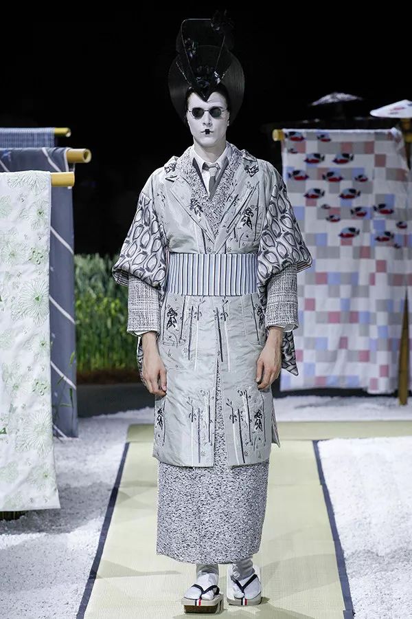 分趾鞋有何魅力？权志龙也要“跟风”上脚