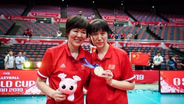 她是女排女神，“私密”部位纹身曾引发网络热议，如今甜美可人