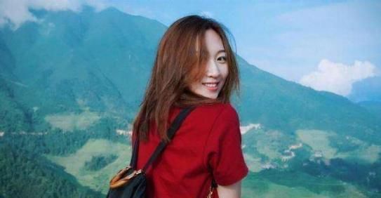 她是女排女神，“私密”部位纹身曾引发网络热议，如今甜美可人