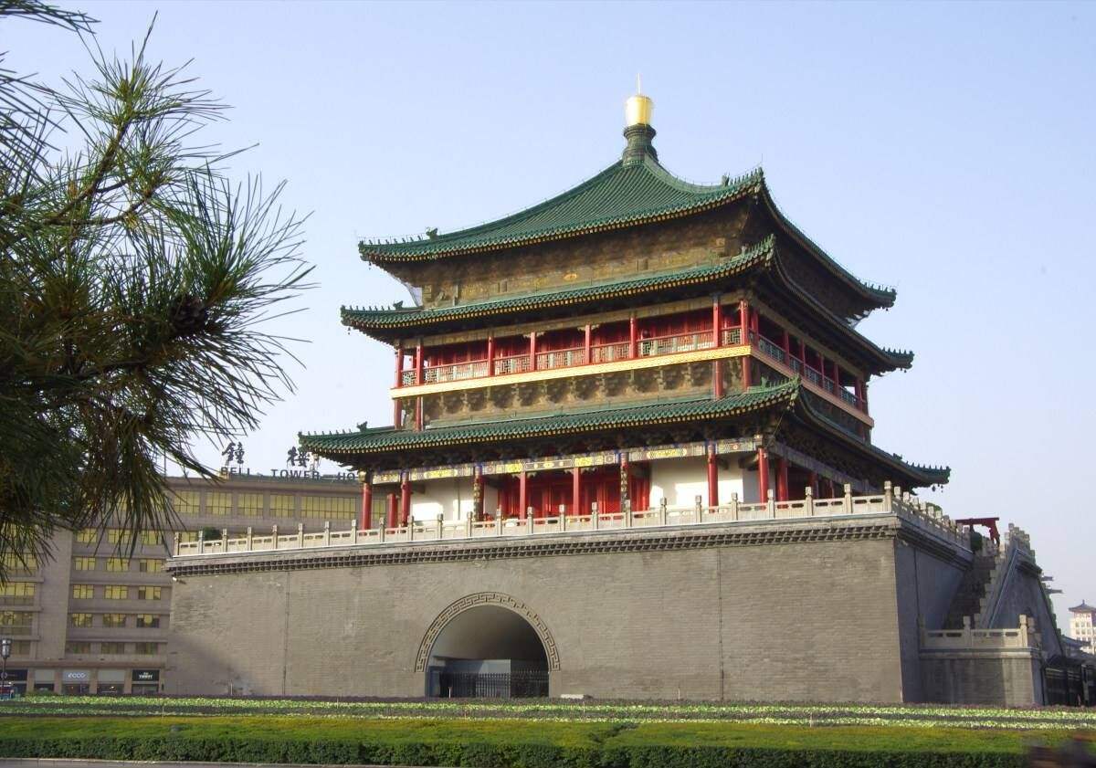 以盛世夜景著称的西安，如今多个景点被灭灯，游客惋惜魅力不再