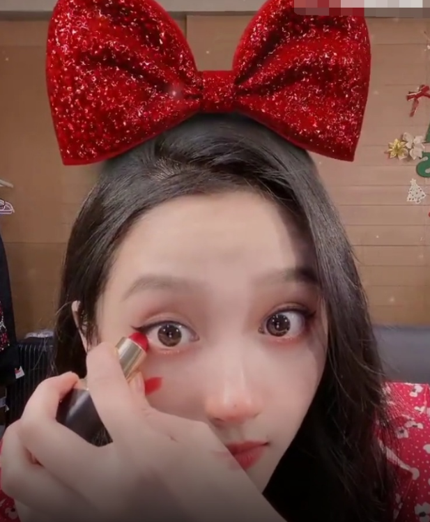 口紅當眼影 秋天也要櫻花妝 美妝板 Dcard