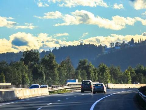 私家车使用越久积碳越严重？老司机：学会这3点，积碳很快消失！