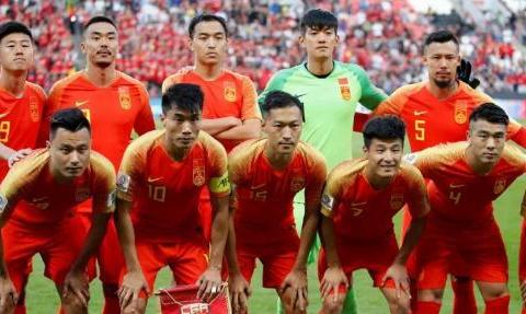 失误、飞铲、归化、乌龙……10个瞬间回顾中国男足的2019年