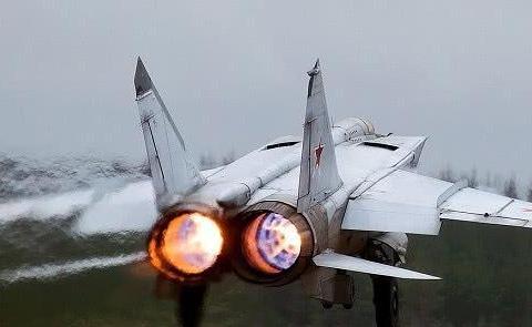 苏联最快的战机，因一个叛徒泄密，美军恍然大悟：原来是铁做的