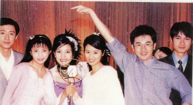 琼瑶曾点名她来唱主题曲，结果在国内红了20年，现在还身家上亿