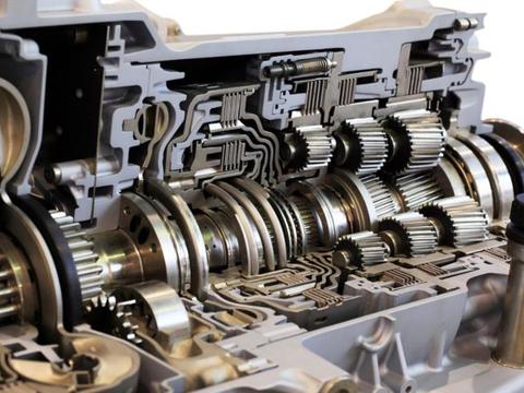 “变速箱油”到底多久换一次？修车师傅说出实话，后悔才知道