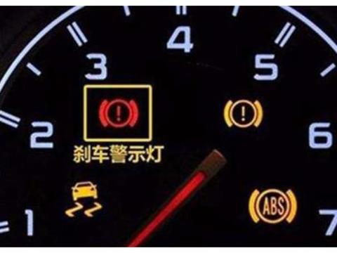 汽车刹车片该什么时候换？老司机：用这几个方法去判断