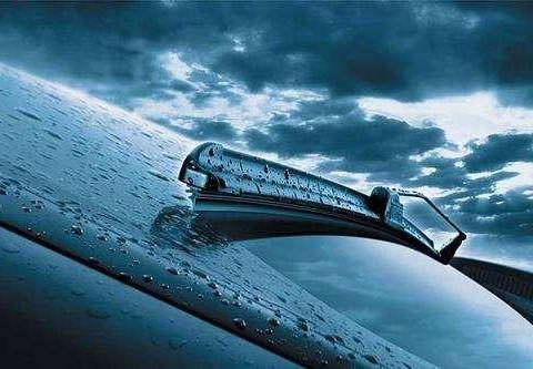 你会给雨刷器做维护吗？做好3点能延长它寿命