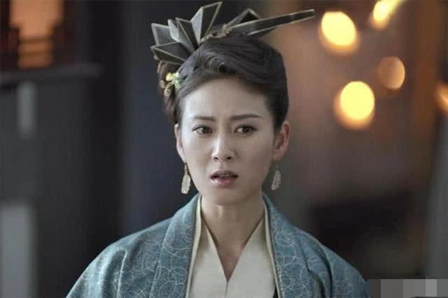 柳姨娘的饰演者是赵柯,算是娱乐圈里的一个小透明,每年都会拍摄很多