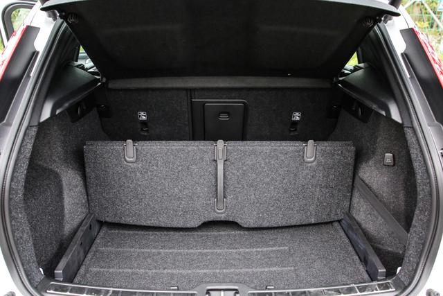 预算30万，这4款豪华SUV适合女性开