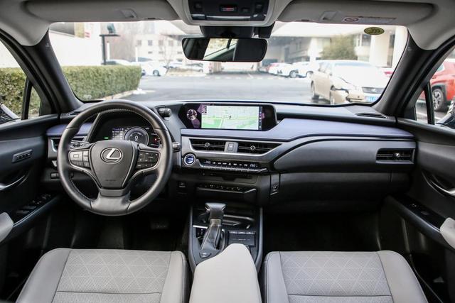 预算30万，这4款豪华SUV适合女性开