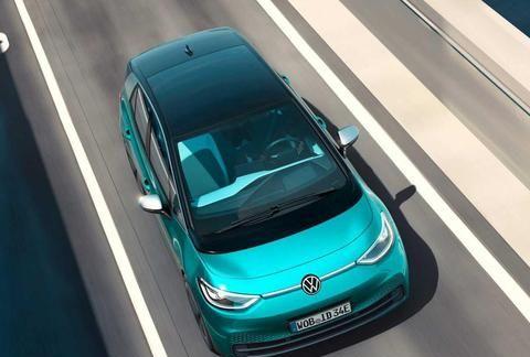 解决充电难题 大众将推出移动的充电机器人