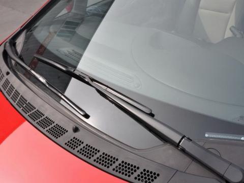 雨刮器“刮不干净”，还有异响？维修工教你一招，三分钟就能弄好