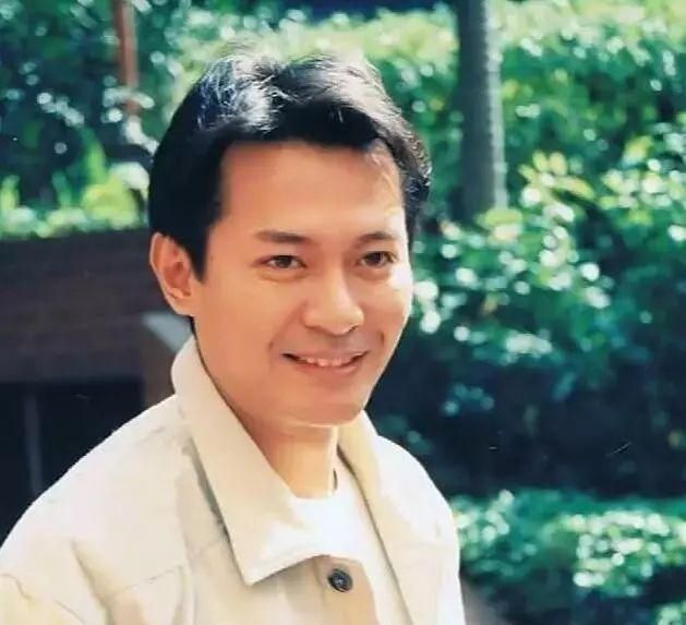 “唐僧”江华近照，57岁帅气依旧，自曝收天价费用给亚视撑场