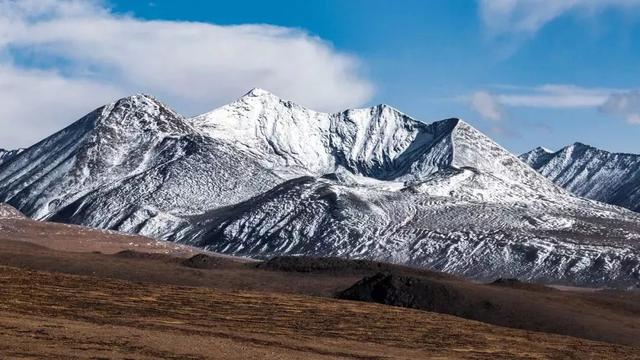 中国最长最美公路横空出世，全程10000公里，一路从雪域高原到热带雨林，惊艳到极致