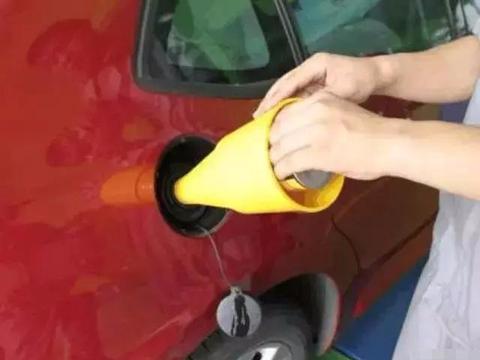 老师傅告诉你最没用的保养，少花冤枉钱