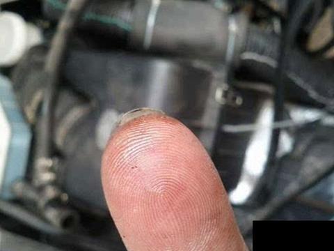 10000公里不换机油会带来什么后果？维修工：不要车还是不要命？