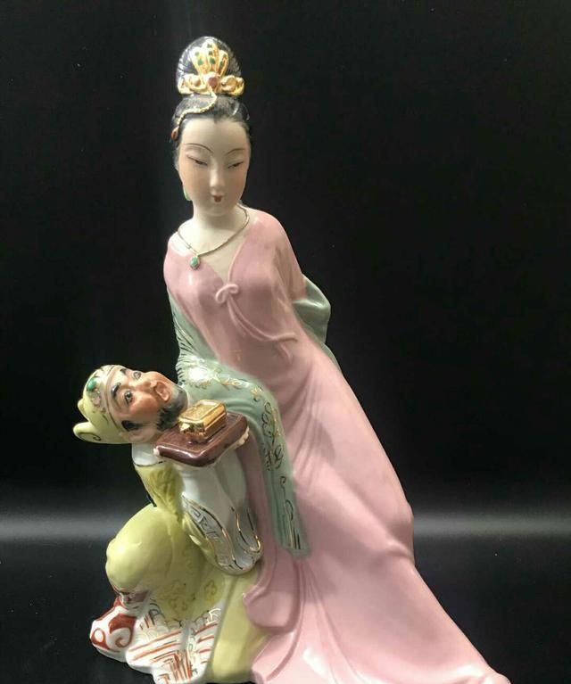 瓷韵风彩精美瓷器仕女作品欣赏