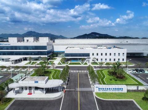 看！吉利的混动工厂长这！中国新主流媒体汽车联盟走进吉利