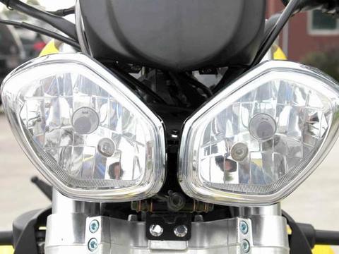 1万多的国产“凯旋”机车！水冷引擎+6速，液晶仪表，自重165公斤