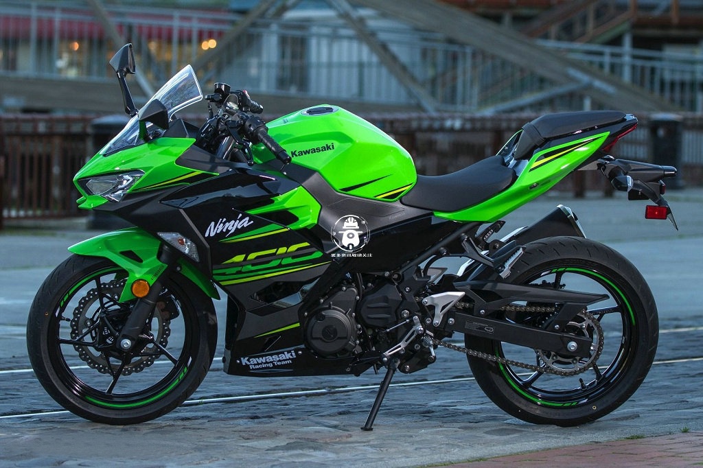 川崎忍者400,铃木gsx250r双缸 川崎2020 ninja 400日本上市 售价约合人民币4.6万元