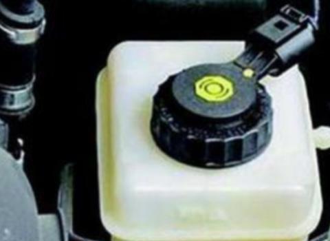 汽车保养有诀窍，换2个，检查2个，不懂很容易被忽悠