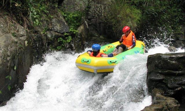 湖南漂流排行_湖南避暑2日游推荐!湿身漂流or玩转高空,感受劲爽夏天!