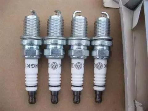 如何判断爱车该更换火花塞？不注意这些事项，小心发动机报废