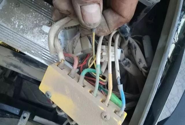 修车问答：电动车行驶时总是一顿一顿的怎么回事？如何检修？