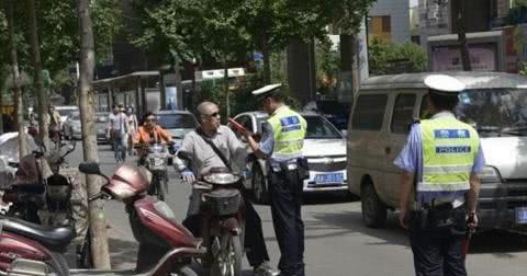 电动车收费新政公布后，车主们议论纷纷：我把车卖了行不？