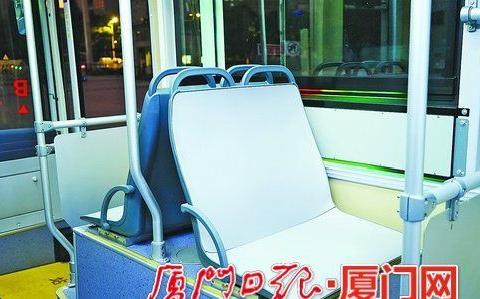 厦门首批纯电BRT投放运营 新座椅更美观更舒适