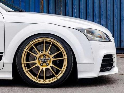 轮毂该如何去清洗？2个小方法让爱车的轮毂变干净