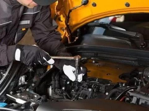 发动机积碳该怎么看？别着急，汽车修理工教你妙招