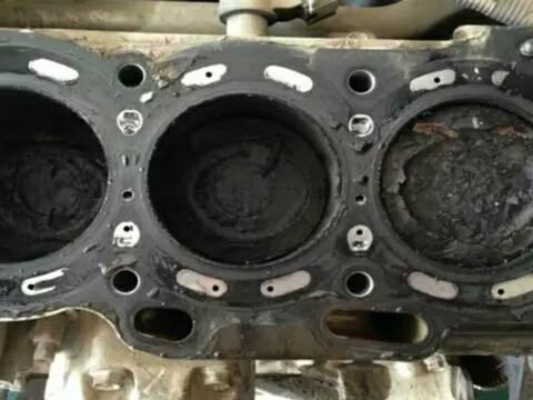 怎么判断发动机有没有积碳？老师傅：不用拆缸，3秒知晓