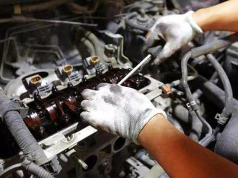 清理发动机积碳只能拉高速？修车师傅：这两招，大家可以试一试